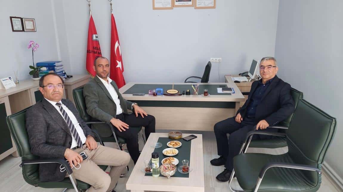 Selçuk İlçe Milli Eğitim Müdürümüz Sayın Ali Serkan ATLAN ve Şube Müdürümüz M.Halis DEMİR'den  Hayırlı Olsun Ziyareti
